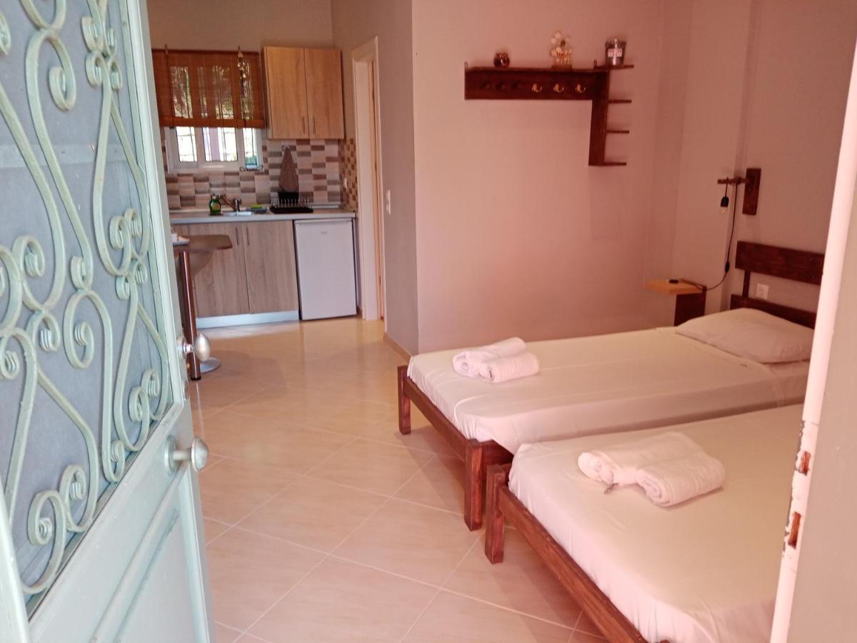 Maria Corfu Apartments 메손기 외부 사진