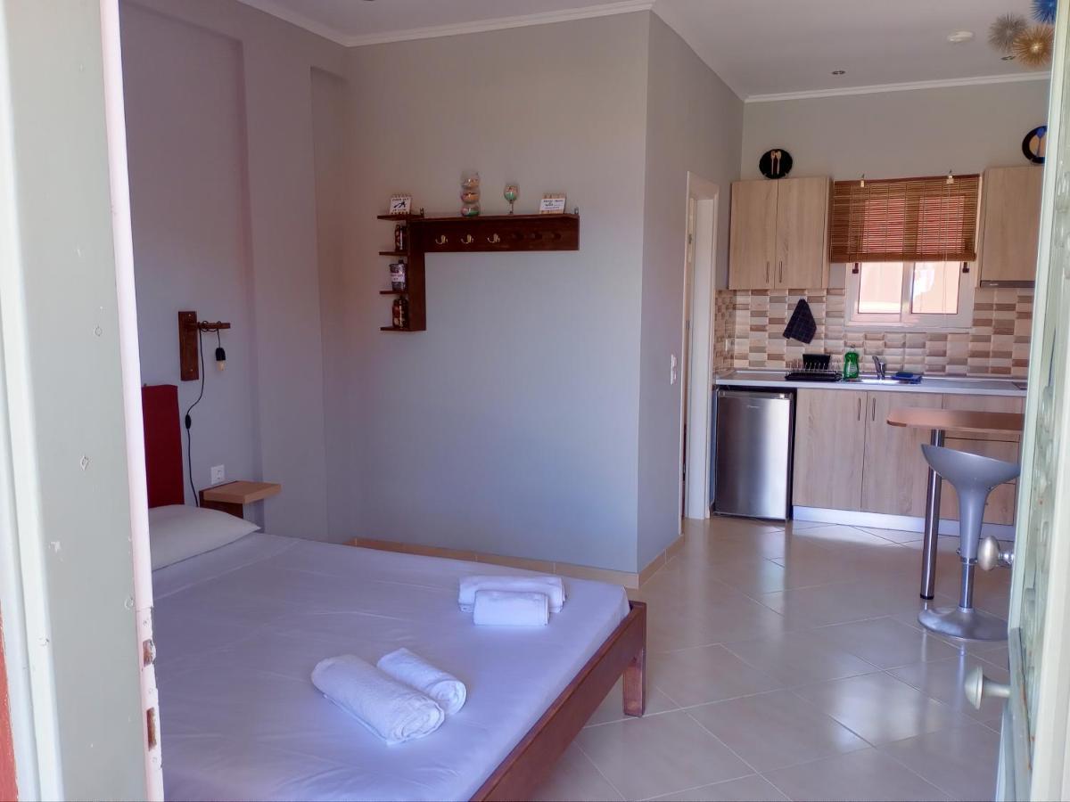 Maria Corfu Apartments 메손기 외부 사진