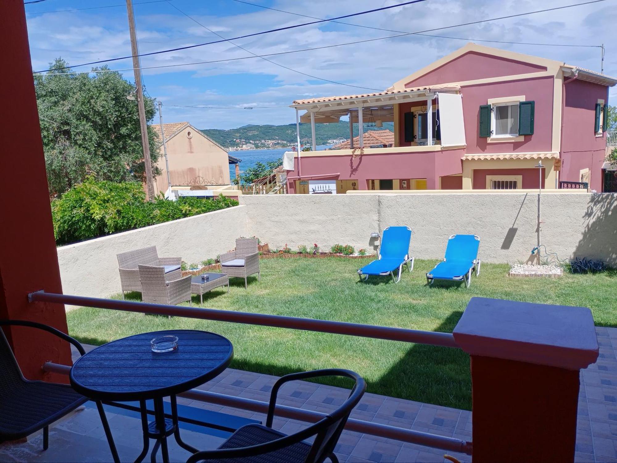 Maria Corfu Apartments 메손기 외부 사진