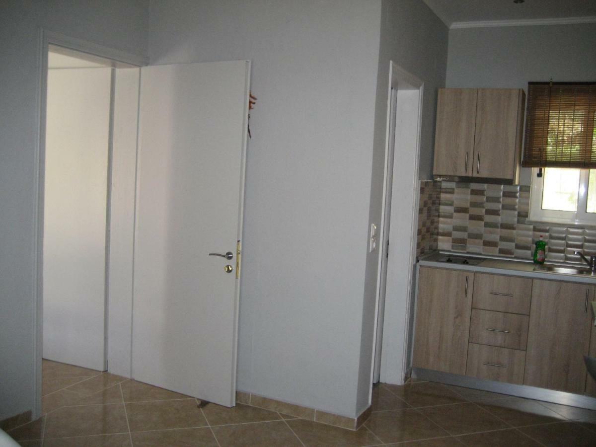 Maria Corfu Apartments 메손기 외부 사진